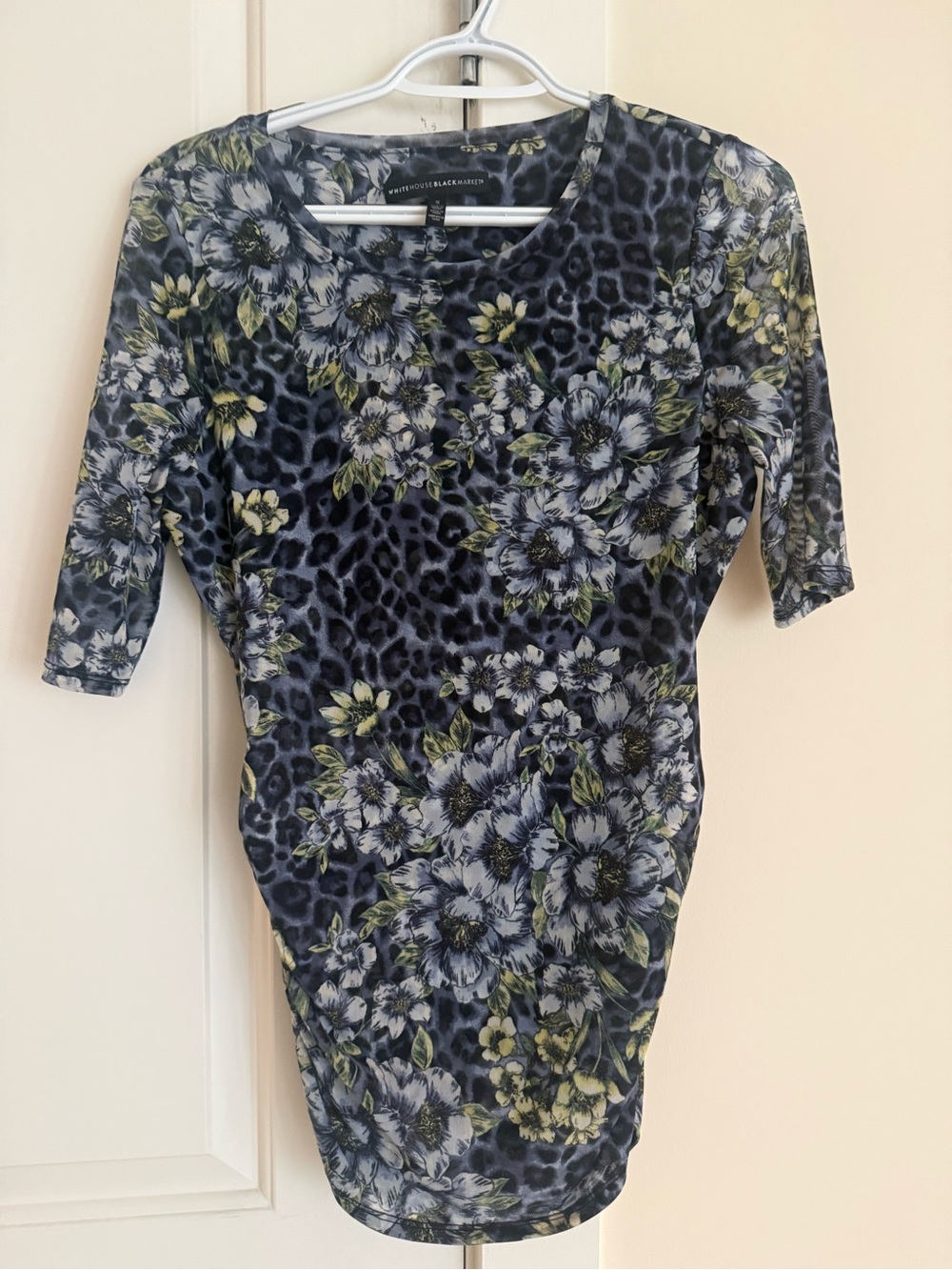 White House Black Market Navy Floral & Leopard Print Short Sleeve Tee